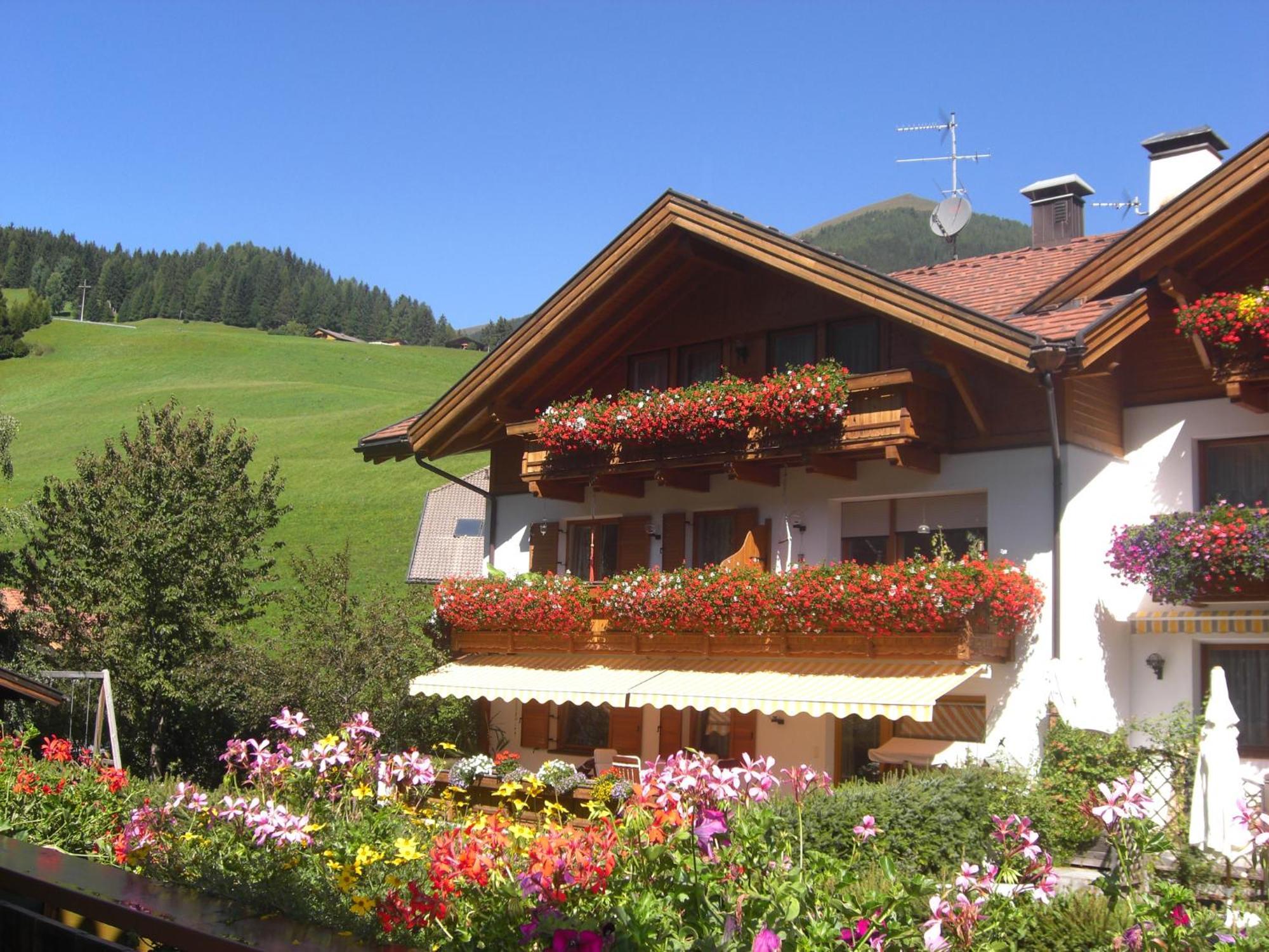 Appartements Haus Bachmann San Candido Eksteriør billede