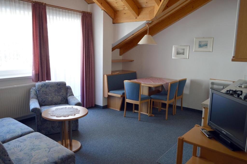 Appartements Haus Bachmann San Candido Værelse billede